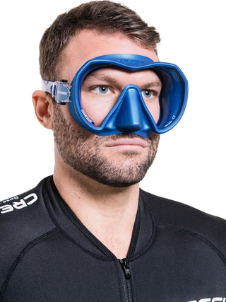 Cressi Z1 blue worn by a man