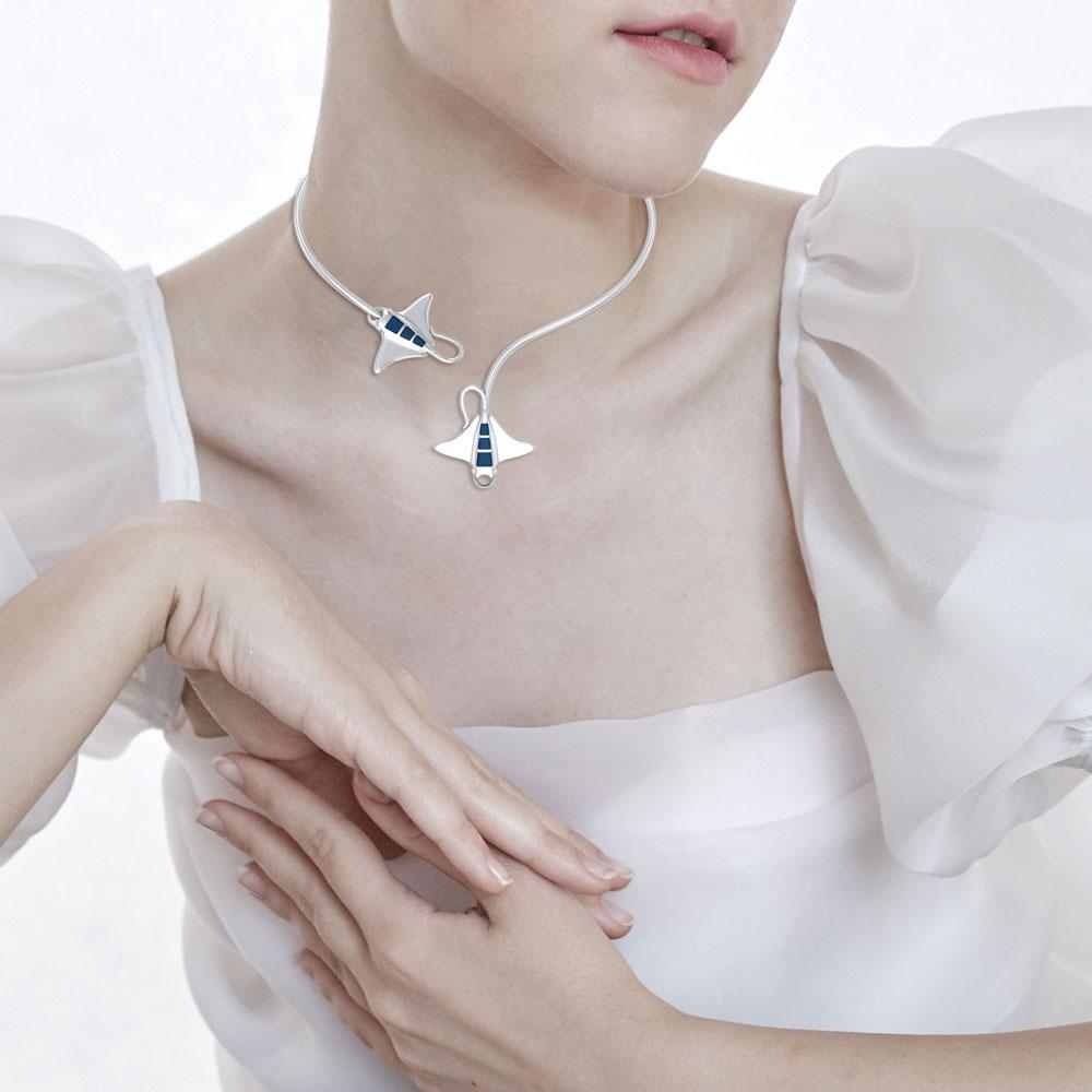 Manta Ray Wire Necklace 